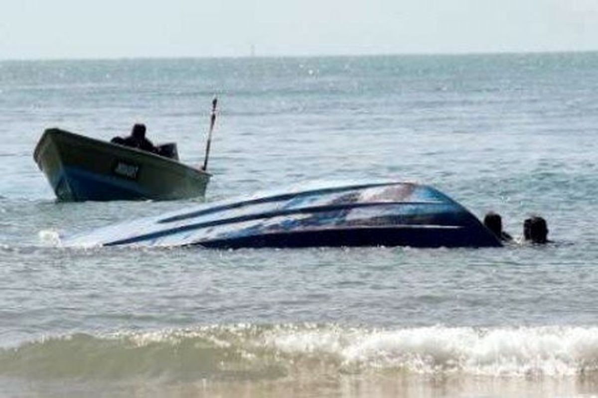 ۱۲ کشته و ۳۰ مفقود در واژگونی قایق گردشگری
