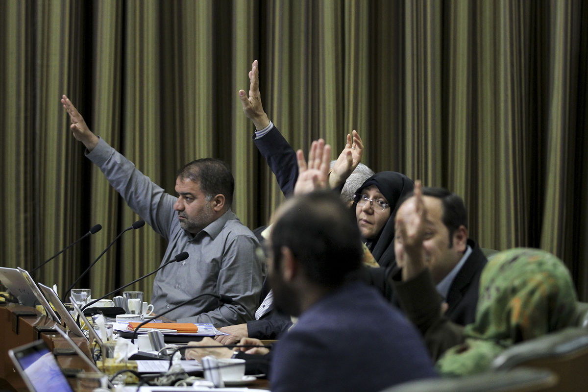 هیات رییسه شورا شهر تهران برای سومین سال ابقاء شدند