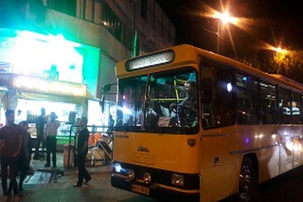 مردم برای رفت و آمد از اتوبوس استفاده کنند/ اسقرار ۱۰ دستگاه اتوبوس در میدان آزادی سنندج