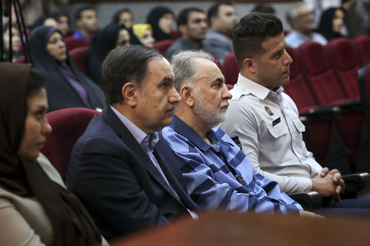 نجفی امروز به دادگاه فراخوانده شد و به زندان برده شد