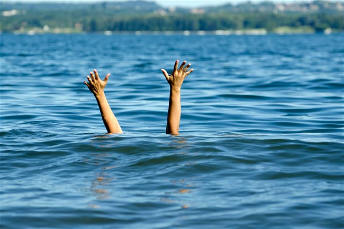غرق شدن دختر بچه ۷ ساله در چاله راه آهن