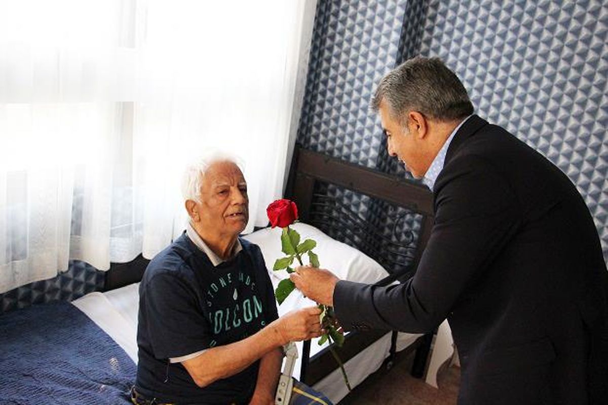 فرماندار شمیرانات با جمعی از سالمندان دیدار کرد