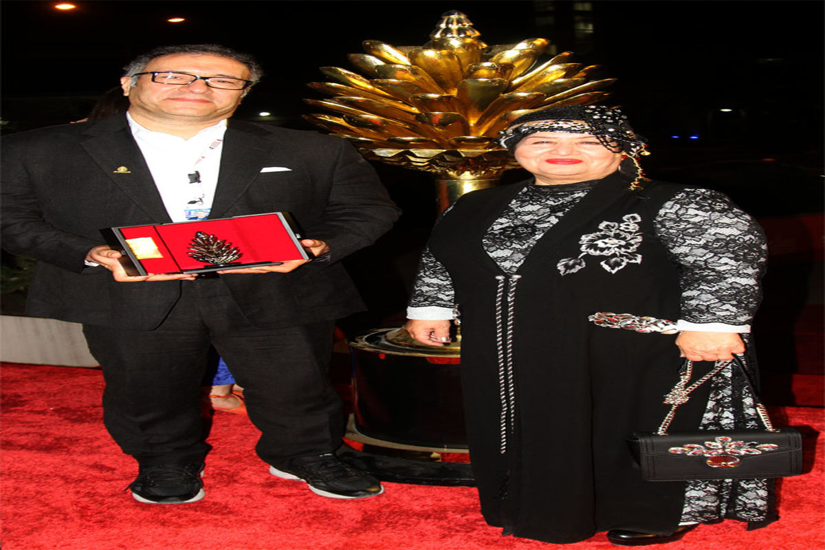 پوران درخشنده جوایز جشنواره فیلم سلیمانیه را اهدا کرد