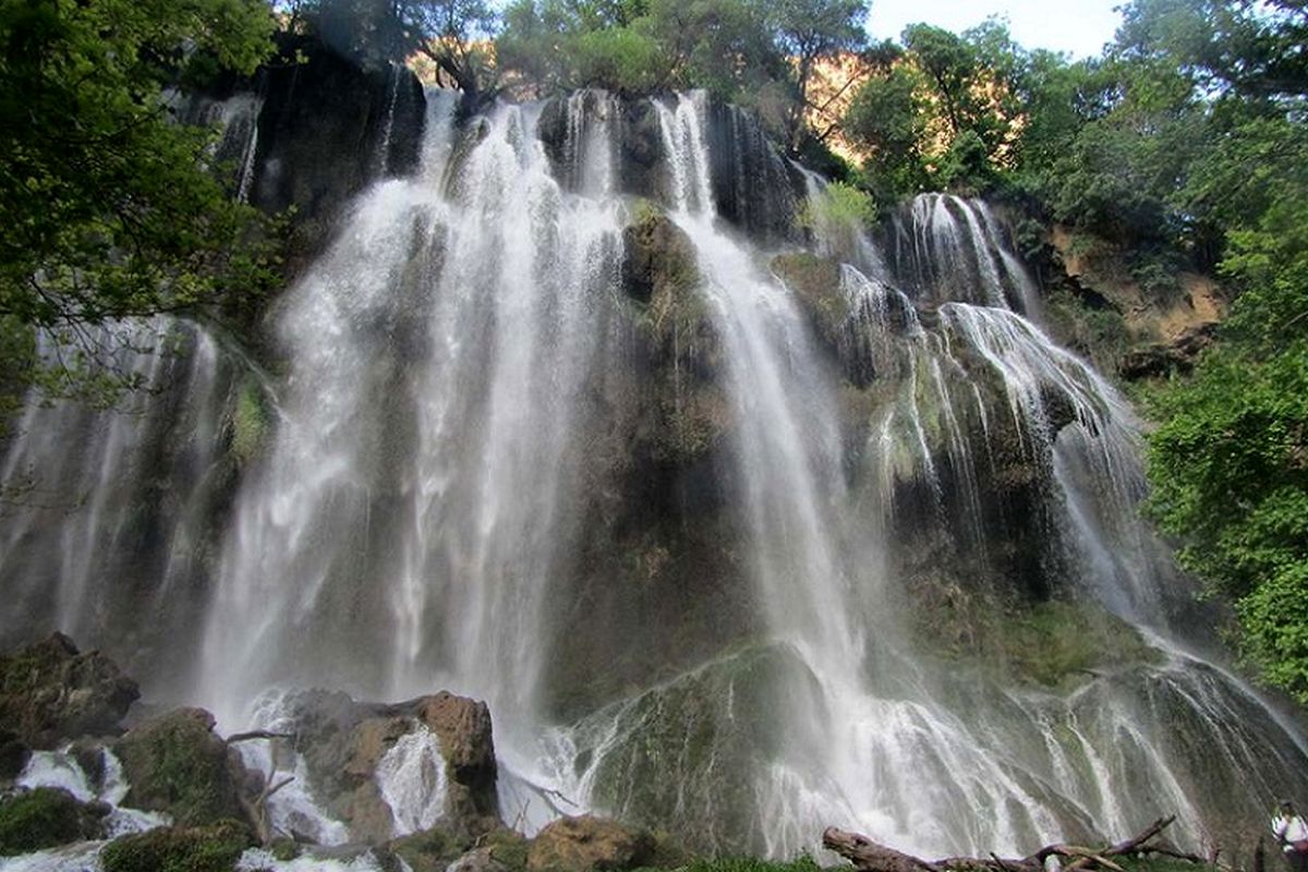 آبشار زرد لیمه؛ مقصدی برای ماجراجویان
