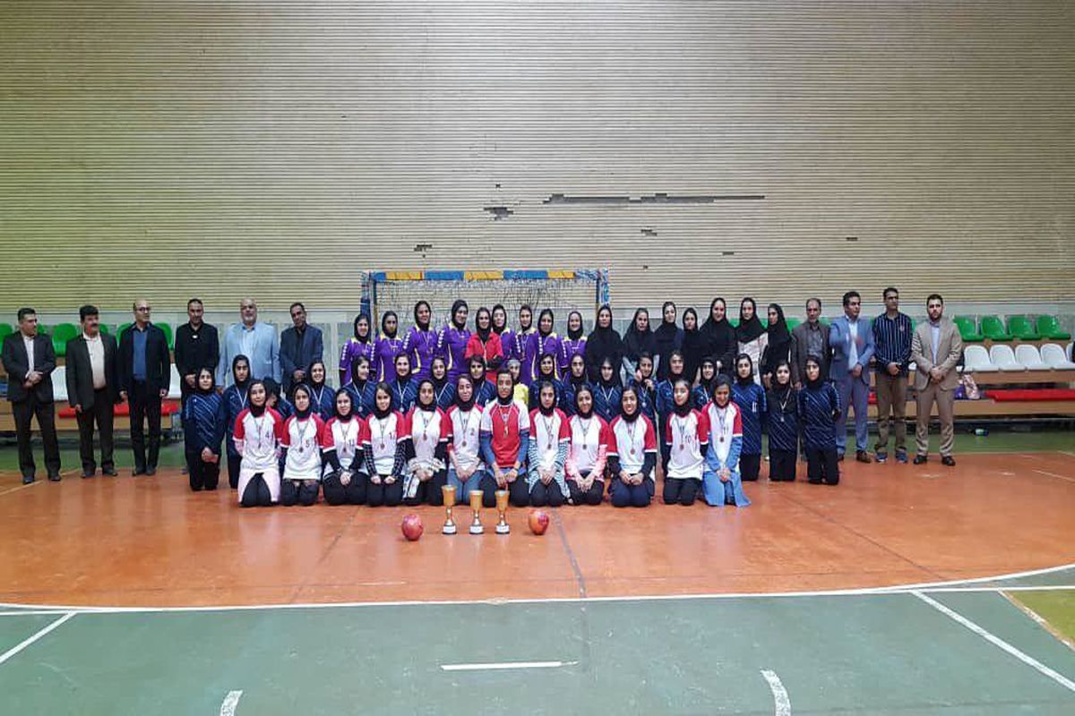 رقابت های هندبال بانوان در مینوشهر برگزار شد/خرمشهر بر سکوی قهرمانی ایستاد اندیمشک دوم شد