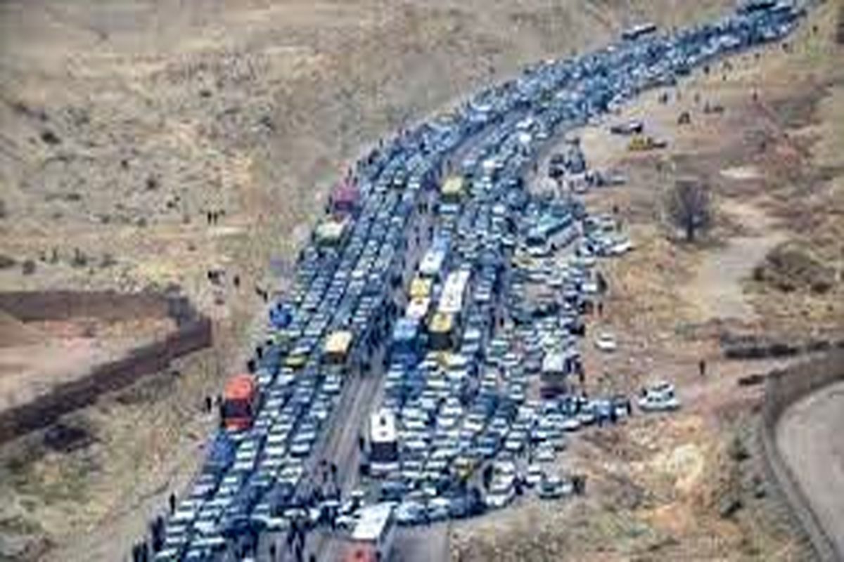 ترافیک در آزادراه‌های قزوین-کرج-تهران سنگین است
