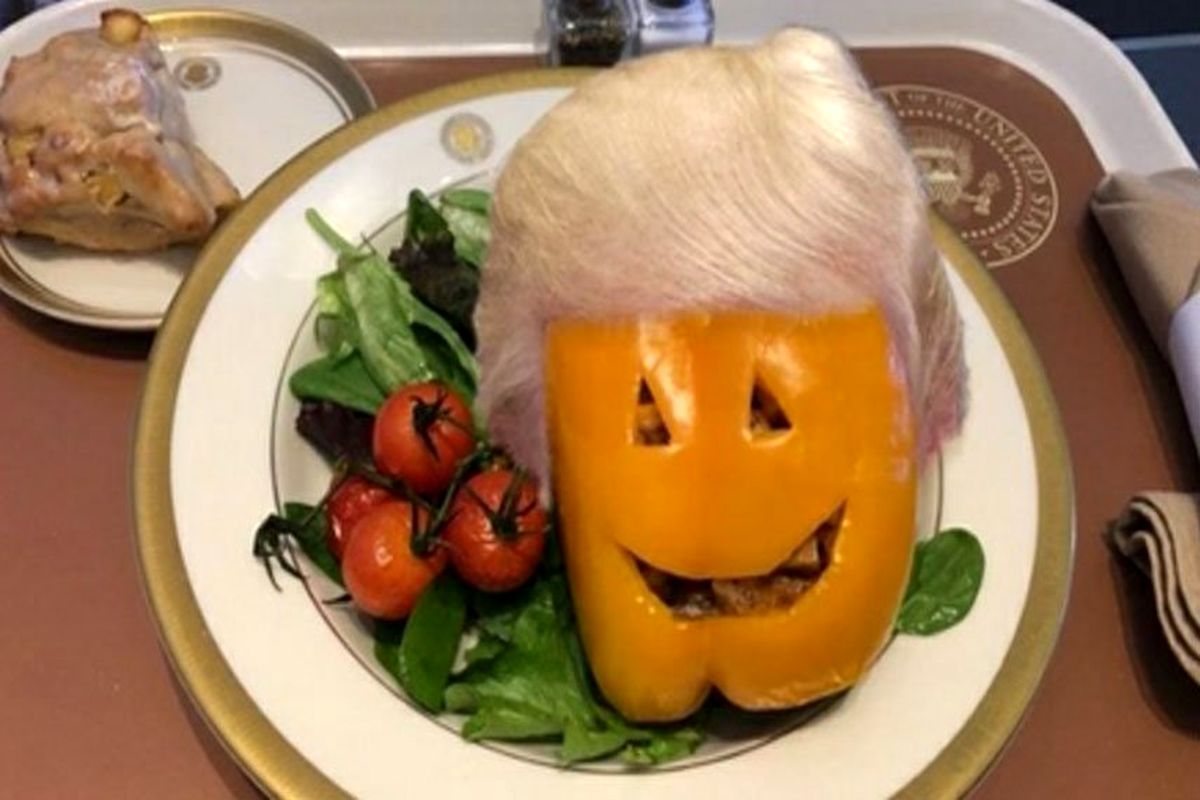 شام عجیب هالووین در هواپیمای ترامپ