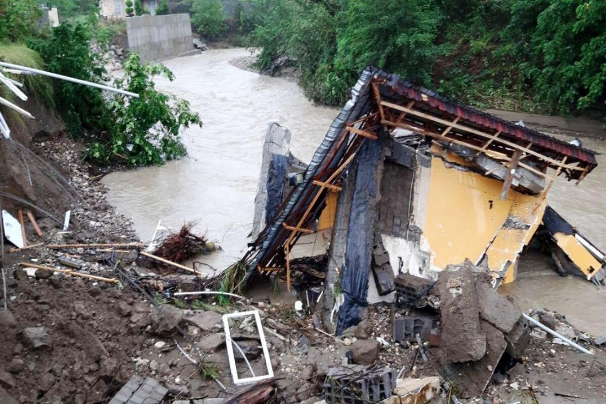تخریب ۳۰ واحد مسکونی در پی بارش باران امروز