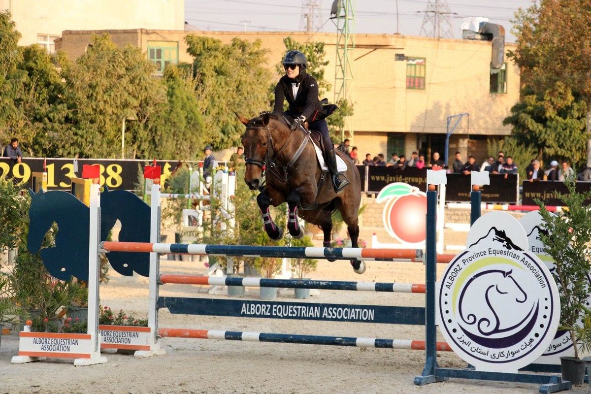 مسابقات قهرمانی پرش با اسب مالکین کشوری در البرز برگزار شد