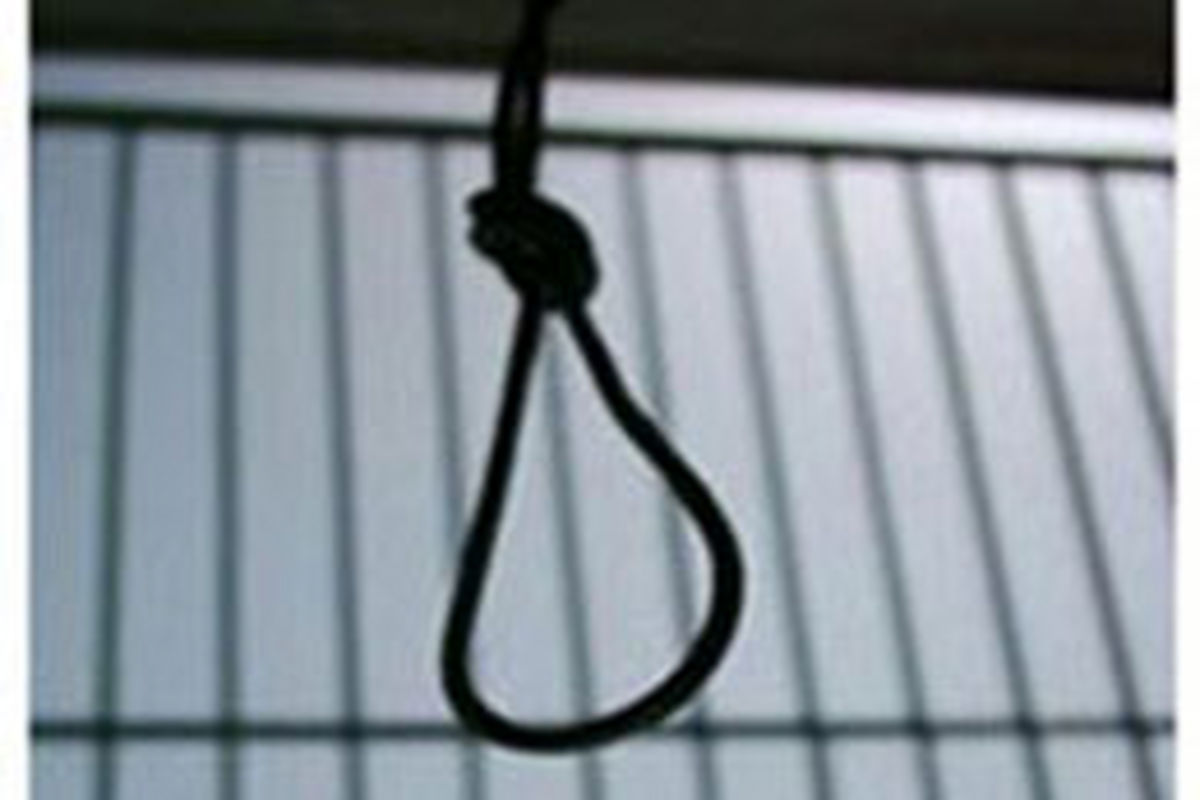 طناب دار از گردن پدرزن اعدامی پاره شد