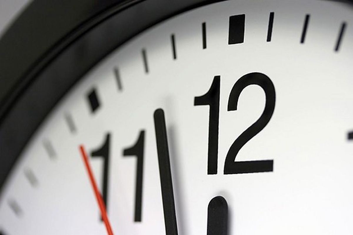 ساعت رسمی کشورها چرا تغییر می‌کند؟