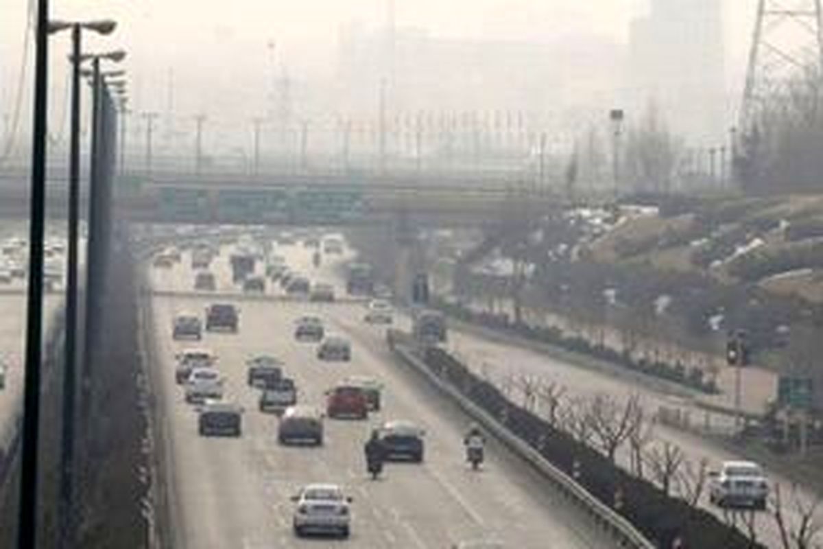 استقرار اورژانس البرز در اماکن پرتردد به دنبال تشدید آلودگی هوا
