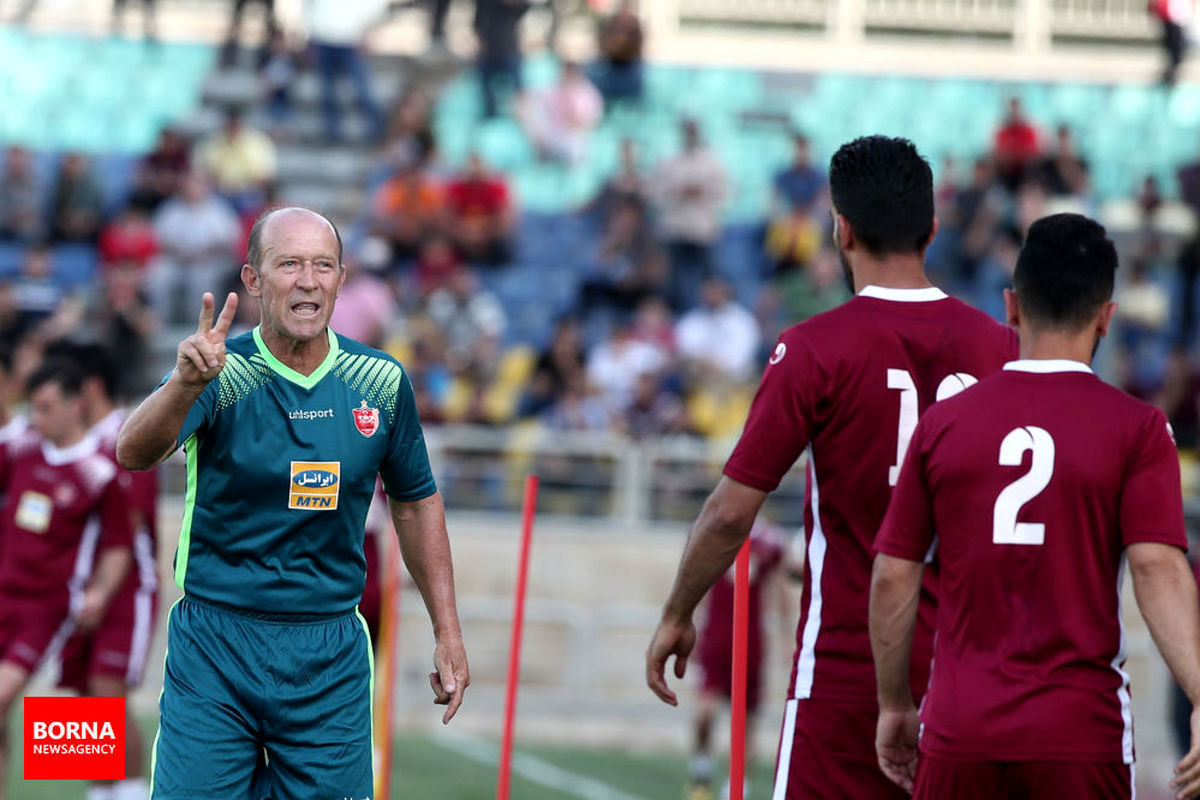 وسواس کالدرون روی اجرای دقیق تاکتیک حمله