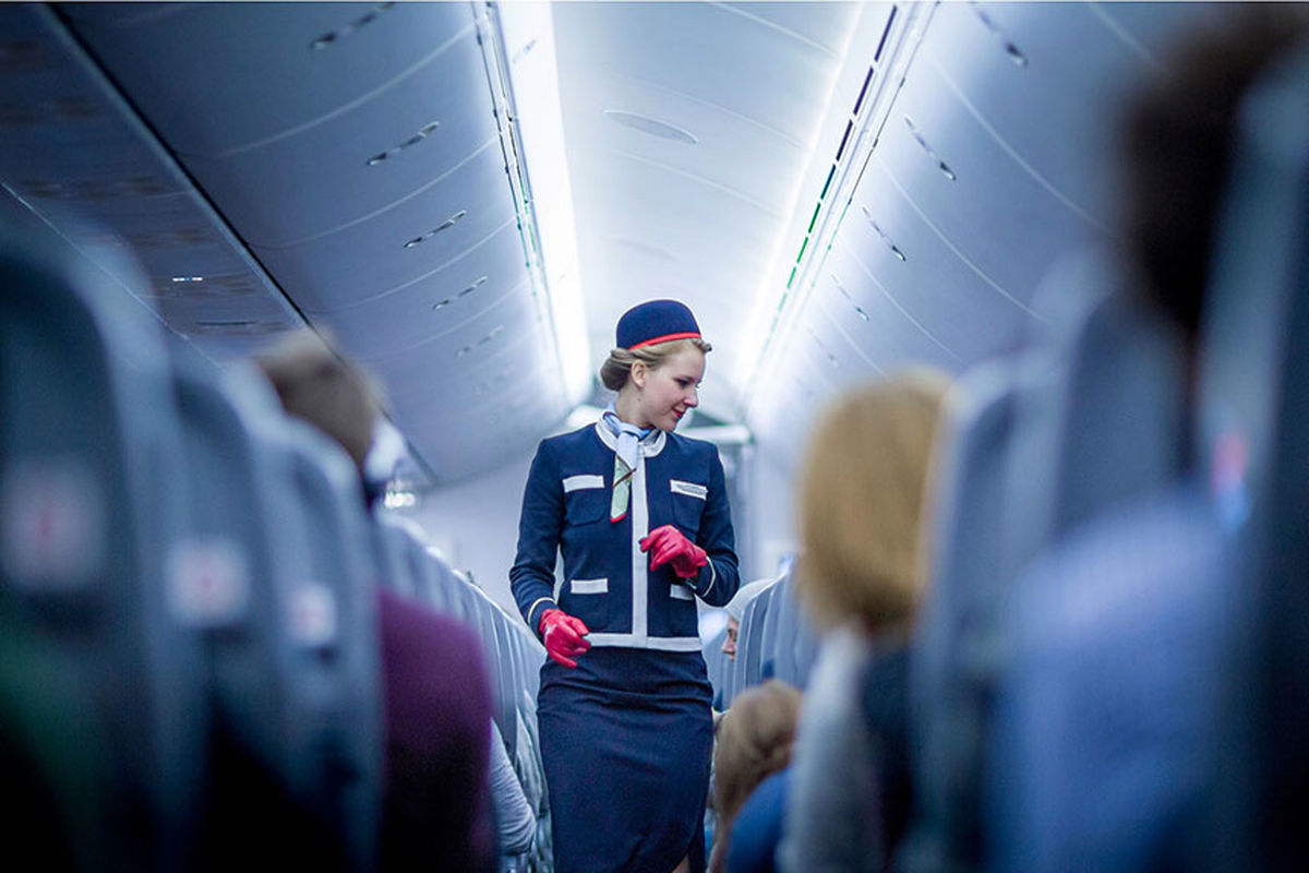 مهمانداران هواپیما چه موضوعاتی را از مسافران پنهان می‌کنند