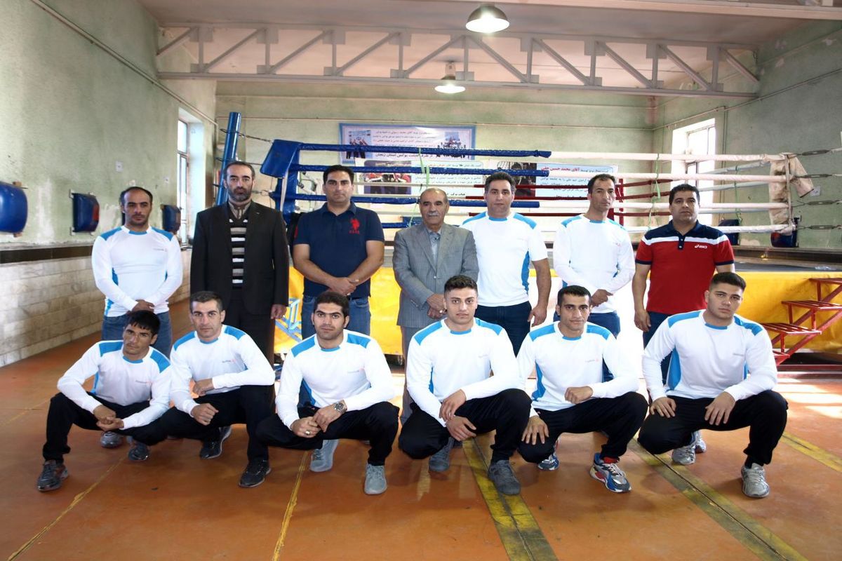 تیم بوکس استان زنجان پس از برگزاری مسابقات استانی  به مسابقات قهرمانی کشور، به  ارومیه اعزام شدند