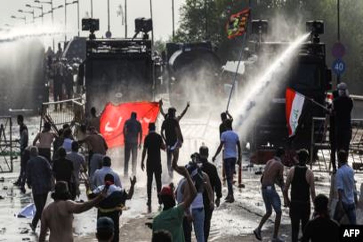 بیش از ۵۰ نفر در تظاهرات التحریر عراق زخمی شدند