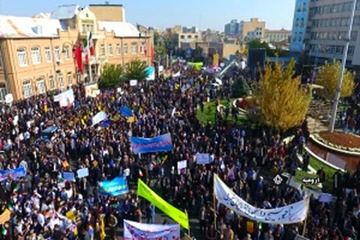 برگزاری راهپیمایی دفاع از امنیت و اقتدار کشور در ارومیه