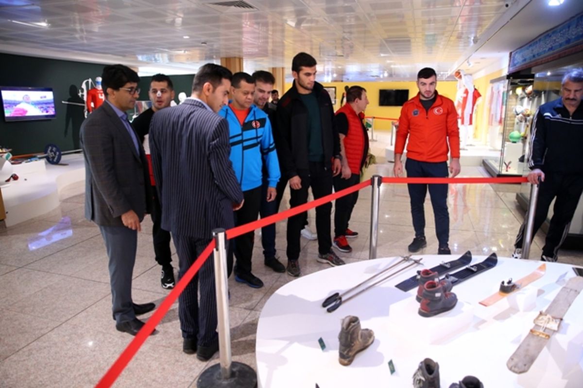 مشتزنان تیم ملی ترکیه و ایران از موزه ملی ورزش المپیک ،پارالمپیک بازدید کردند