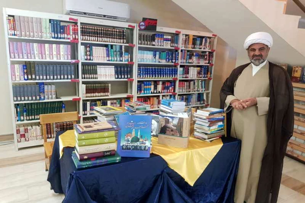 اهدای ۶۰۰ جلد کتاب در پارسیان