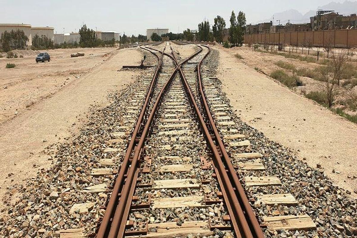 پدیده پیچ‌دزدی از سوی سارقان در خطوط ریلی فرعی و فرسوده راه آهن استان تمامی ندارد