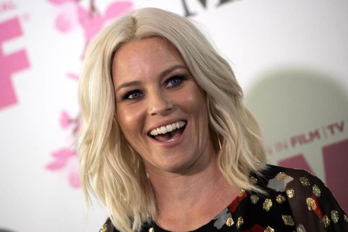 زن نامرئی به سینما می آید