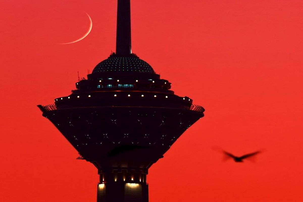 امشب برج میلاد قرمز می‌شود