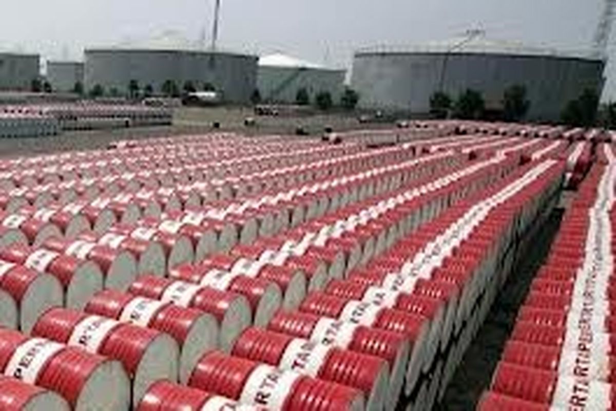 تحریم‌ها مانع اثرگذاری شوک قیمتی نفت به ایران شد/ بازار انرژی در انتظار نفت ۴۰ دلاری