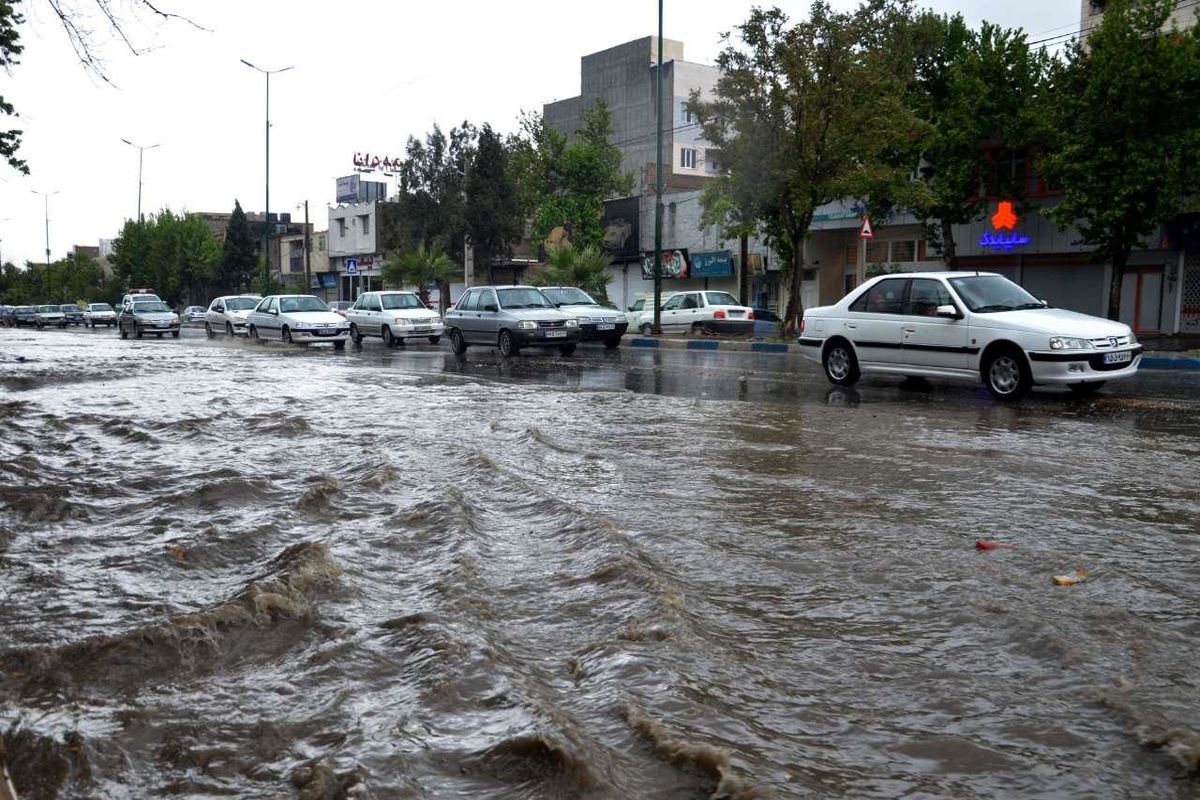 استحصال سیلاب، جایگزین دفع آب های سطحی شهر اصفهان شده است/ شناسایی سازه های خطرساز شهر