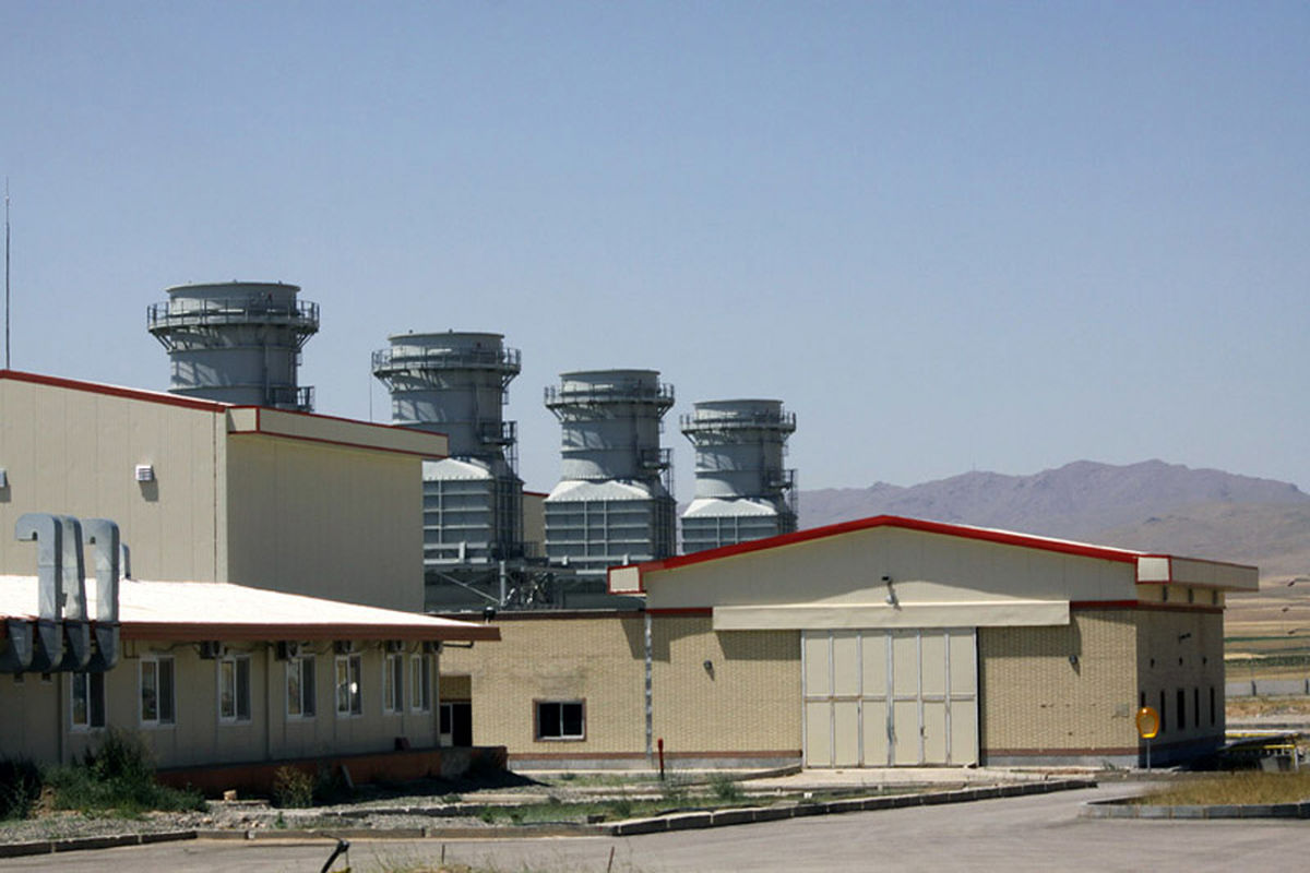 پروژه گازرسانی به نیروگاه های ۱ و ۲ زنجان تا
 پایان امسال به بهره برداری می رسد
