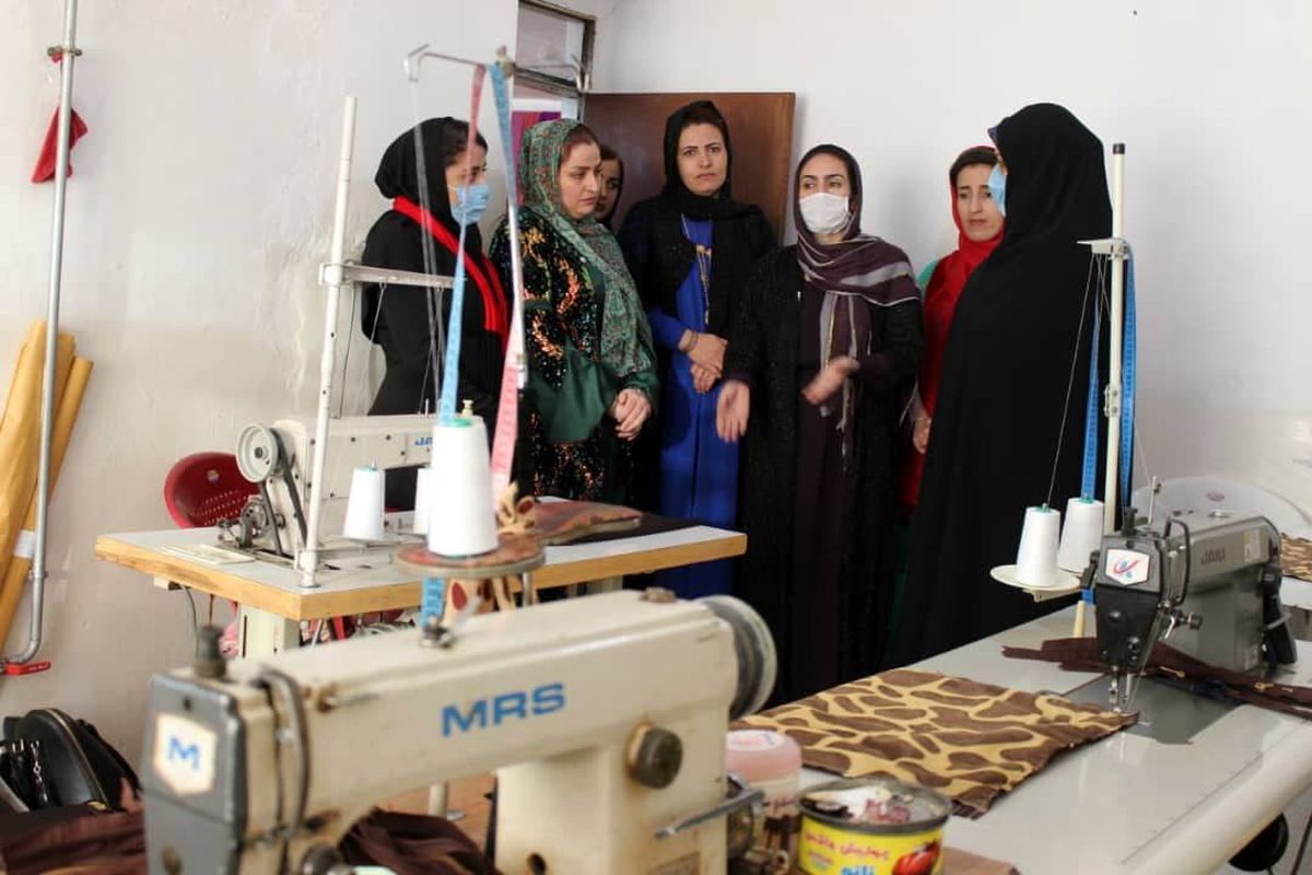 زنان روستانشین می‌توانند چرخه اقتصاد، کارآفرینی و اشتغال را به حرکت دربیاورند