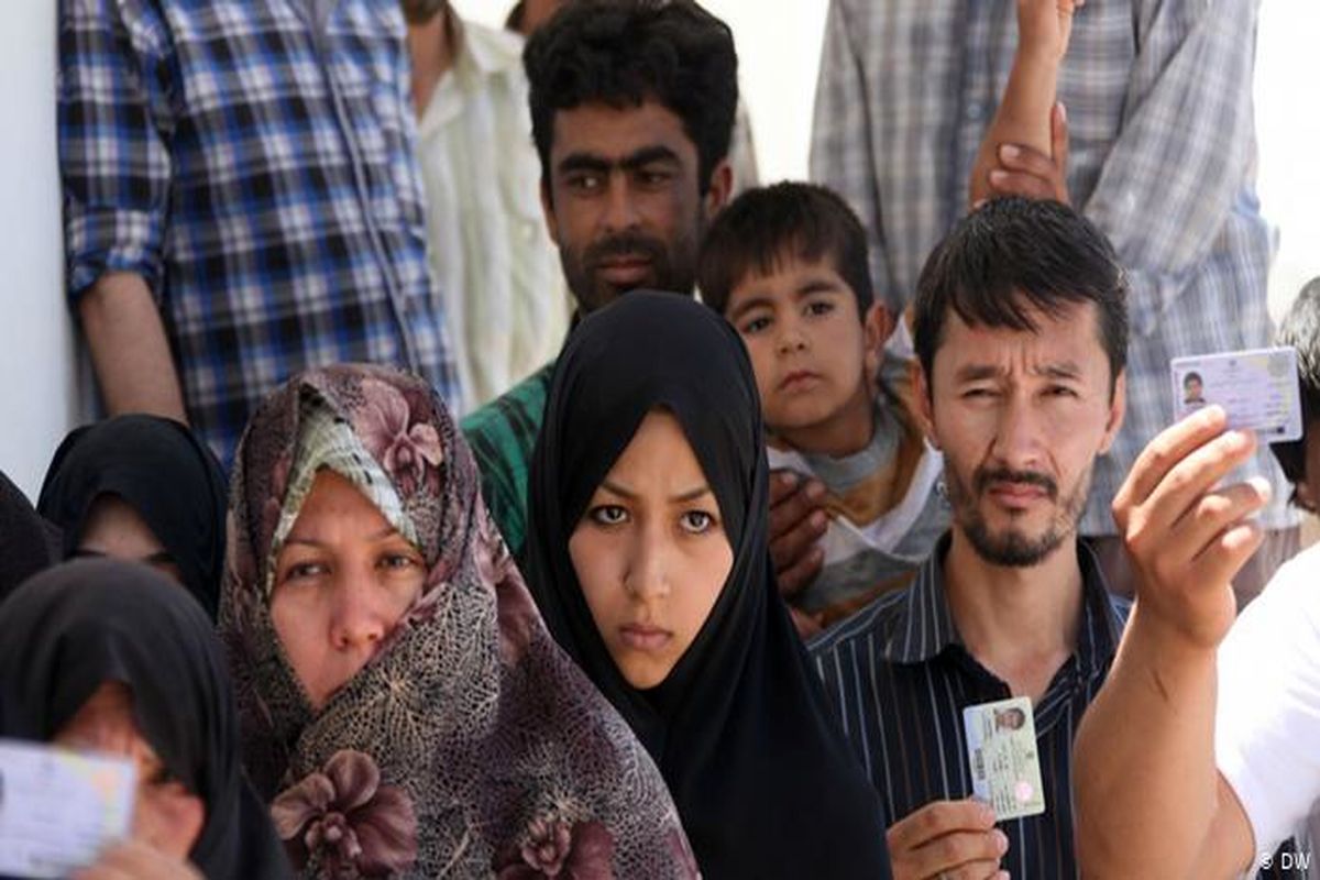 مهاجران افغان، محروم مانده از ابتدایی‌ترین امکان تبادلات بانکی/آیا محدودیت‌ها برداشته می‌شود؟