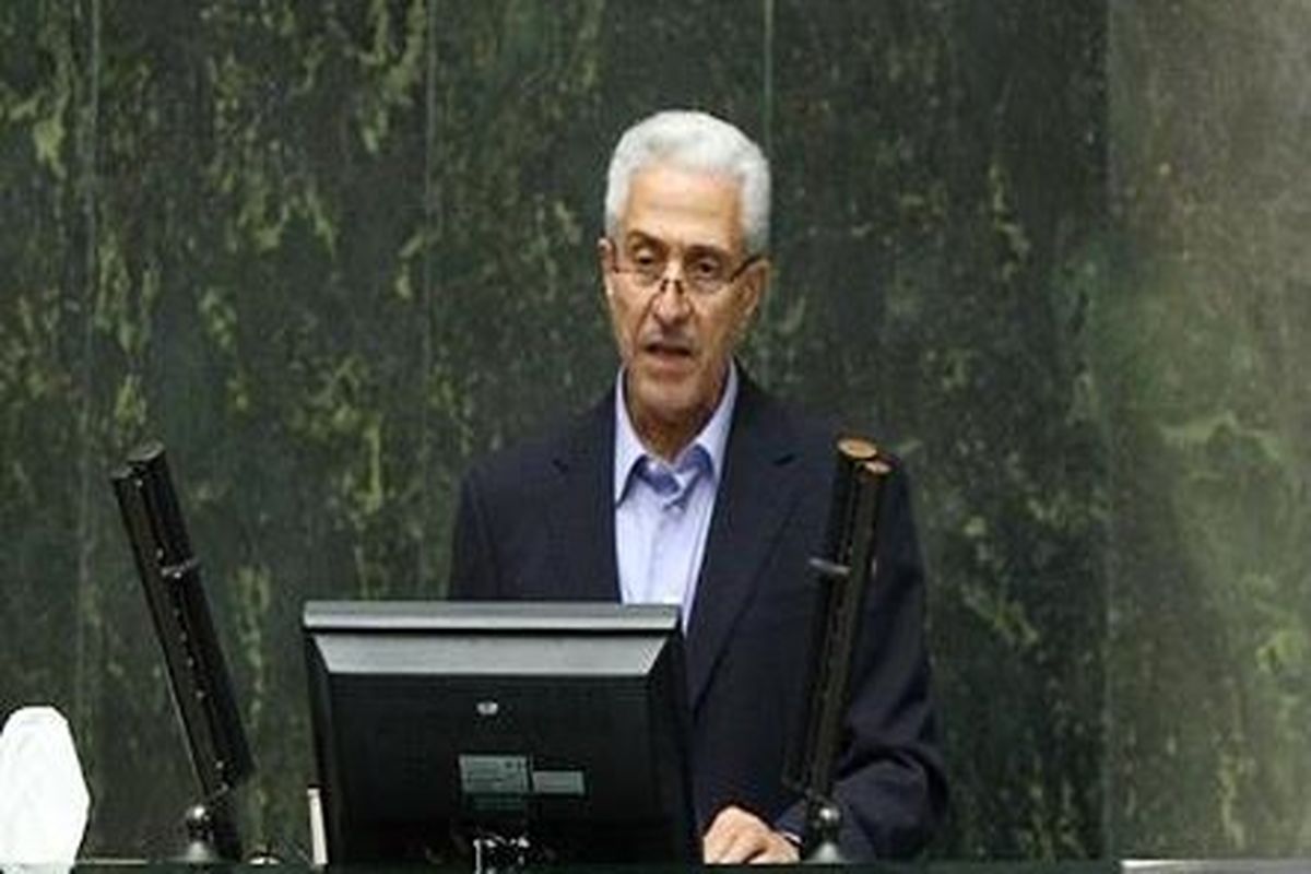 افزایش حقوق و مزایای کارکنان وزارت علوم طی یک مرحله انجام شد/ درصدد تأمین منابع بیشتر هستیم