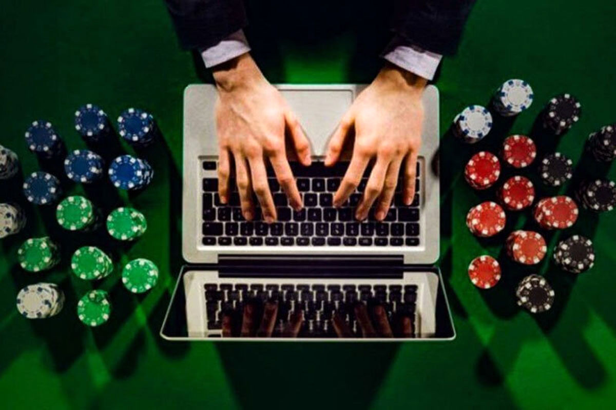 پلیس به فعالان سایت‌های قمار آنلاین هشدار داد