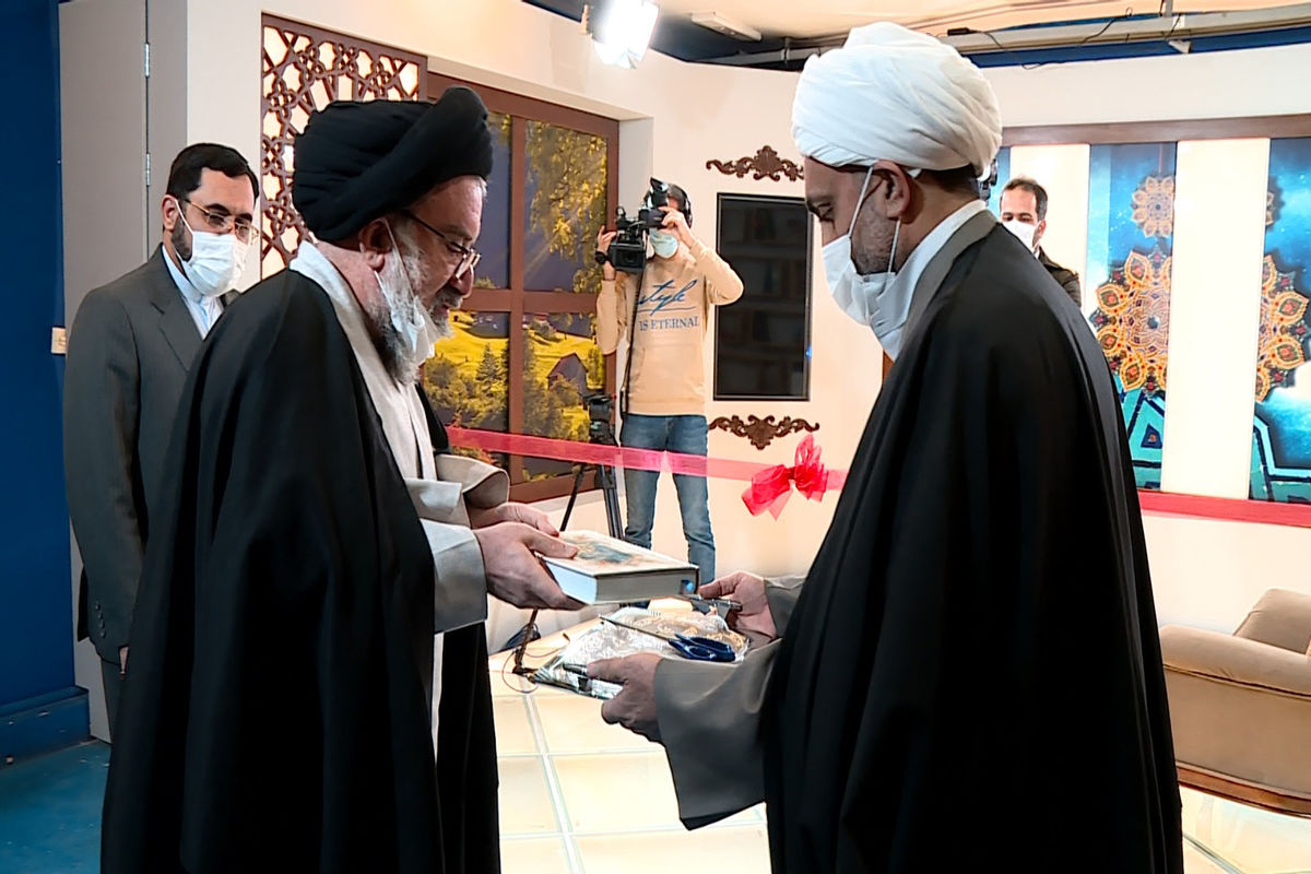 آیین رونمایی از تازه‌ های نشر دین و رسانه/افتتاحیه استودیوی اداره‌ کل پژوهش‌ های اسلامی رسانه ملی