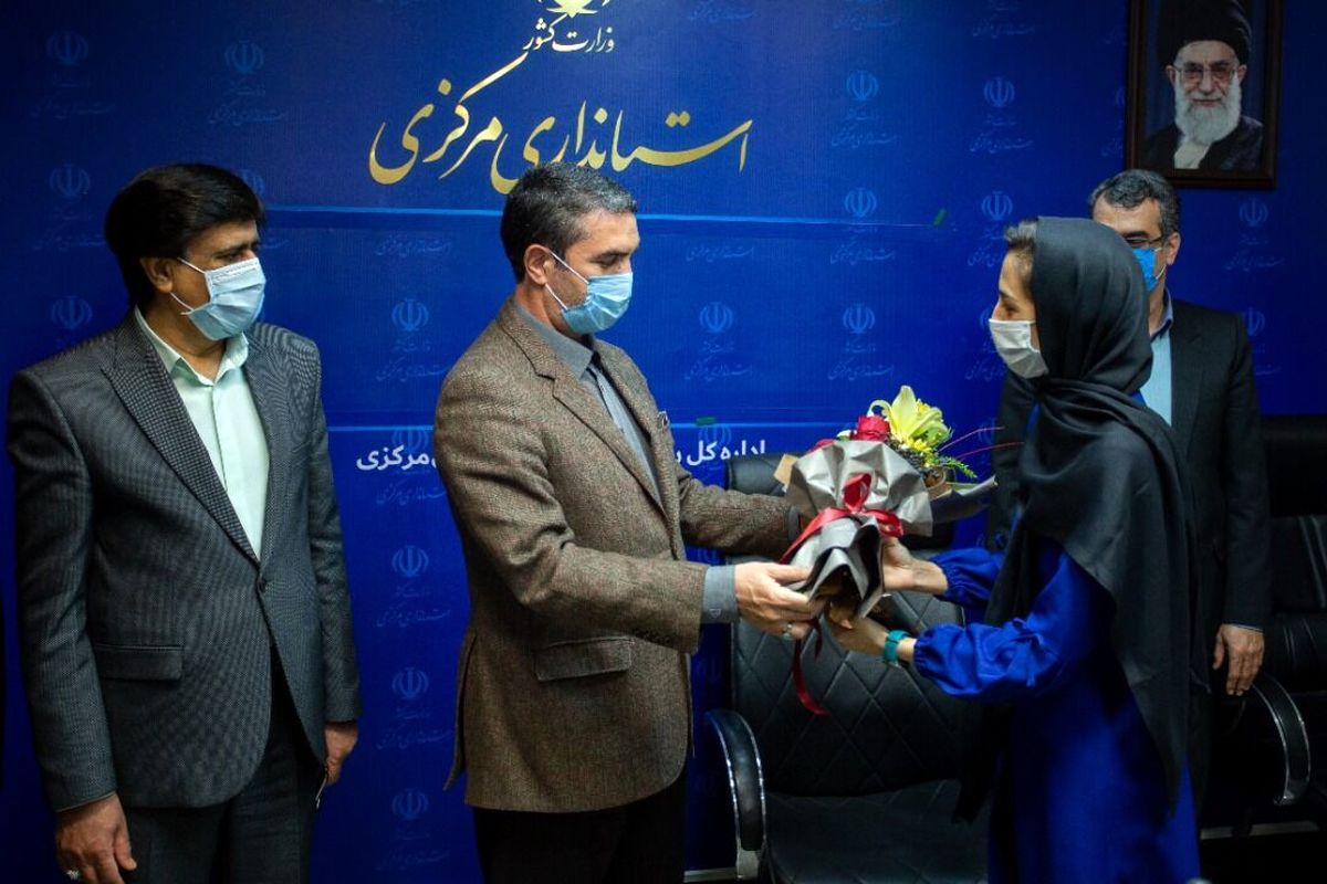 اعطای نخستین شناسنامه ایرانی به فرزندان اتباع خارجی در استان مرکزی 