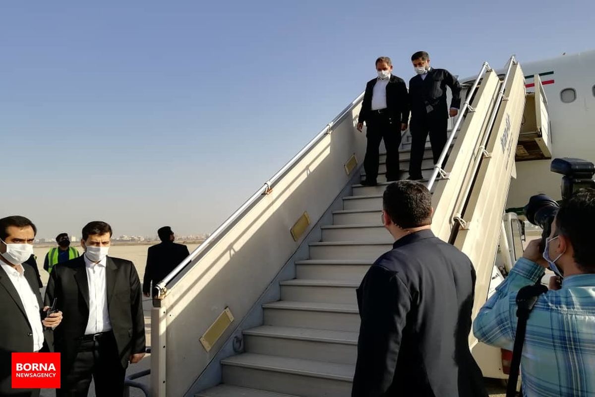 اسحاق جهانگیری وارد فرودگاه بین المللی آبادان شد/آغاز سفر دو روزه معاون اول رییس جمهور به خوزستان