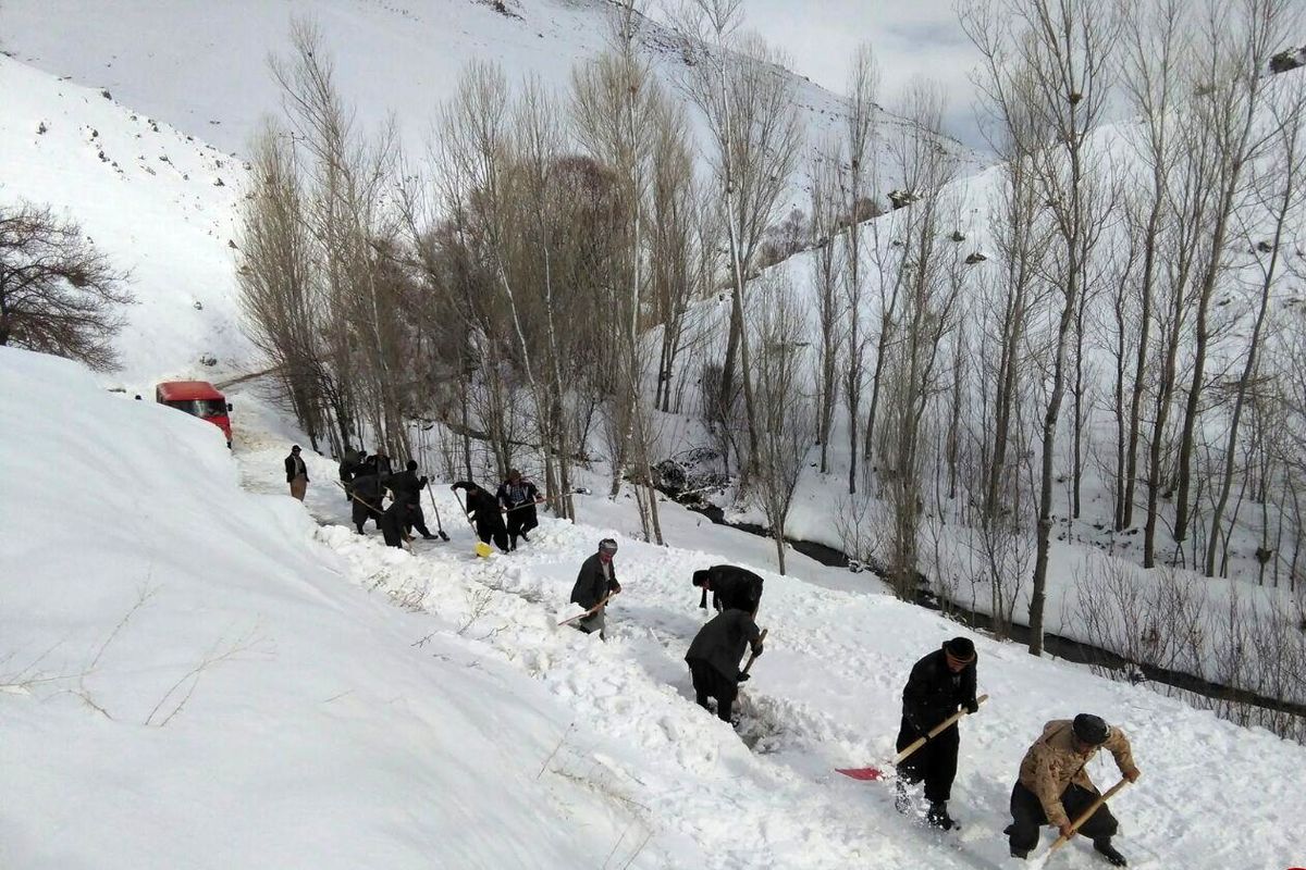 ۷۰ روستا به دلیل کولاک و شدت بارش برف مسدود شده است