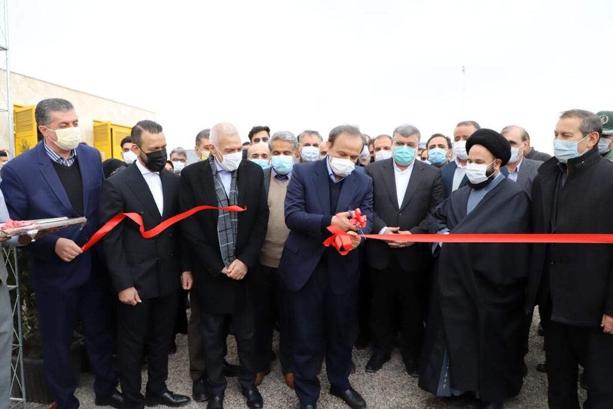 افتتاح یک واحد صنعتی در فریمان توسط وزیر صنعت