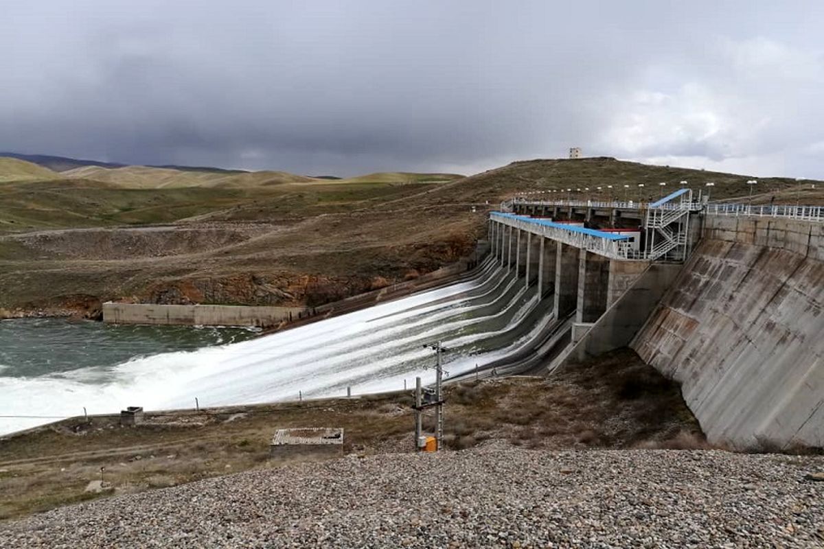 آغاز رهاسازی آب از سد شهید کاظمی بوکان به دریاچه ارومیه