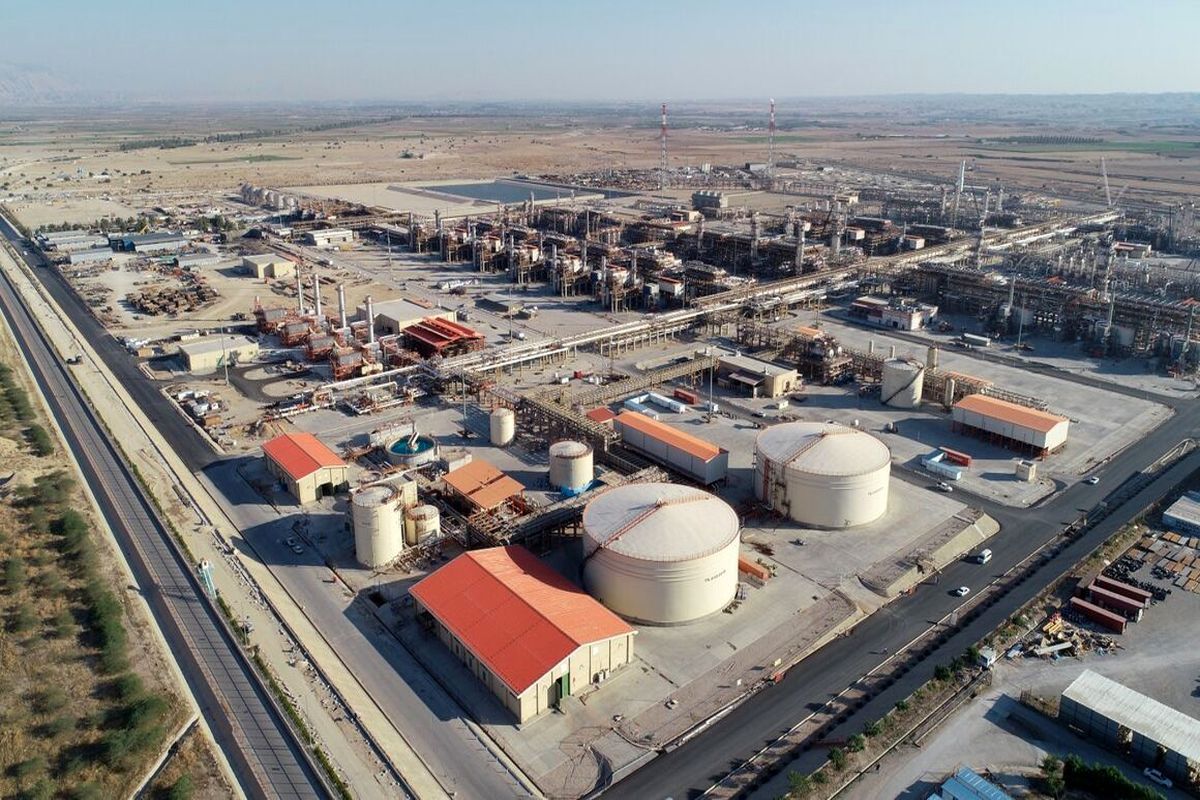 پالایشگاه مهم گازی بید بلند خلیج فارس بهره برداری شد