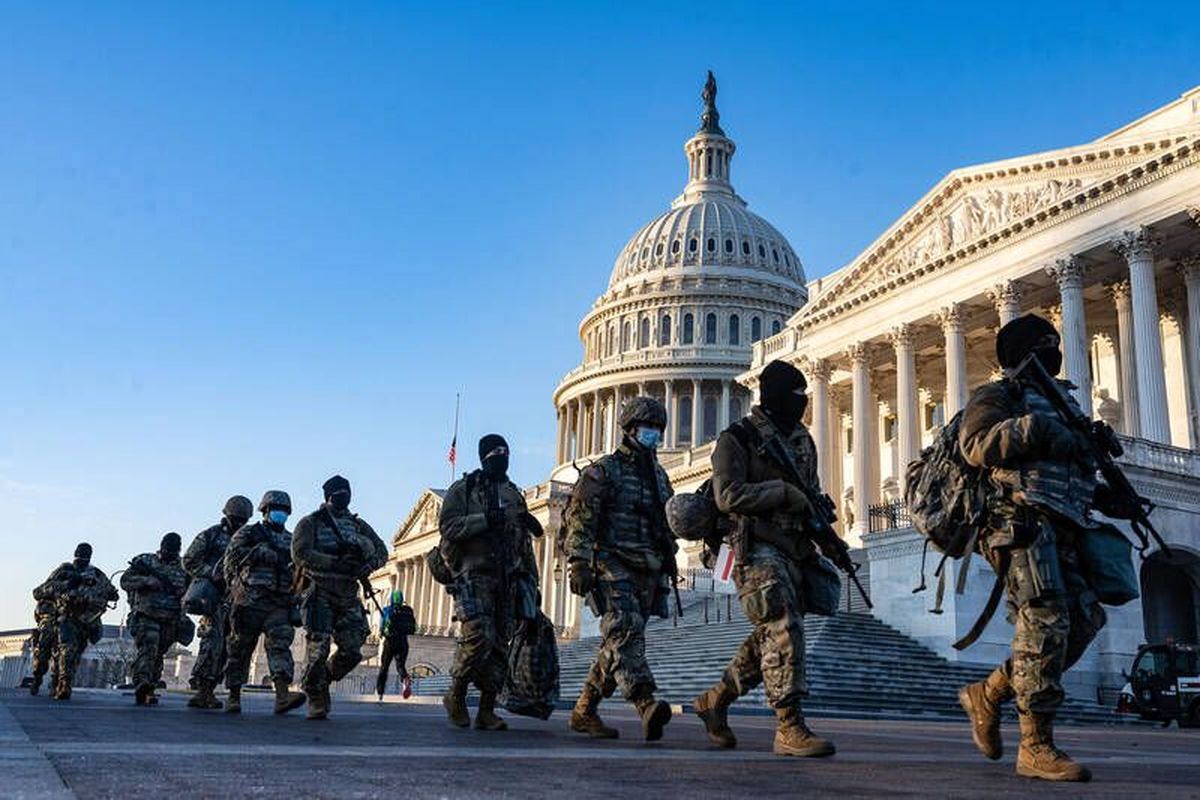 در چهارمین روز از محاکمه ترامپ کنگره آمریکا به محاصره نیروهای نظامی در آمد
