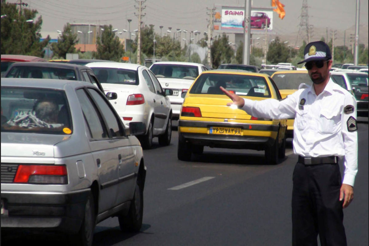 جریمه ۵۷۷ دستگاه خودروی غیربومی در مبادی ورودی‌ مشهد