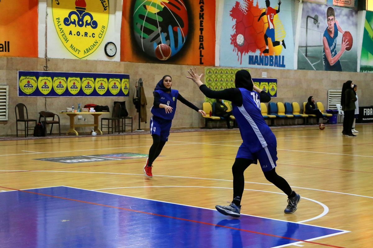 بانوان بسکتبالیست شهرداری قزوین مقابل نماینده گرگان صف آرایی می کنند