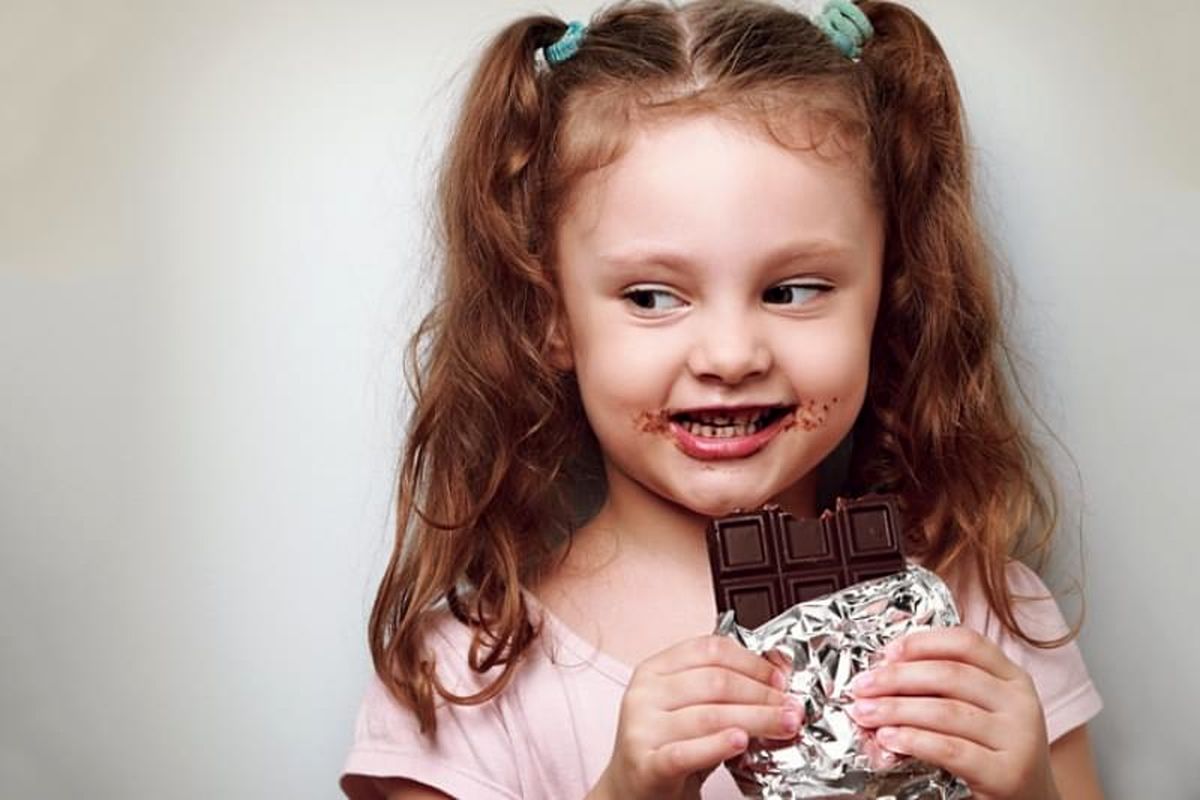 چرا شکلات برای کودکان زیر یک سال ممنوع است؟/بخوانید
