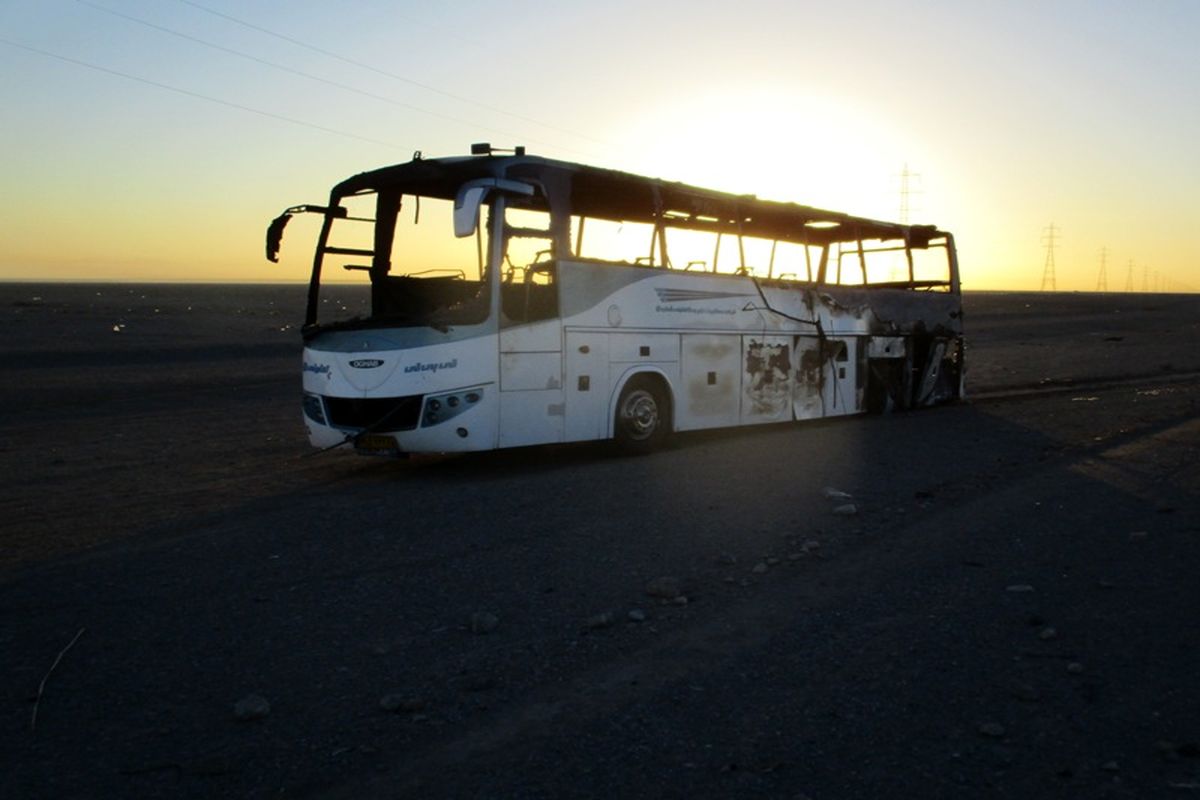 اتوبوس "کرمان-تهران" در آتش سوخت