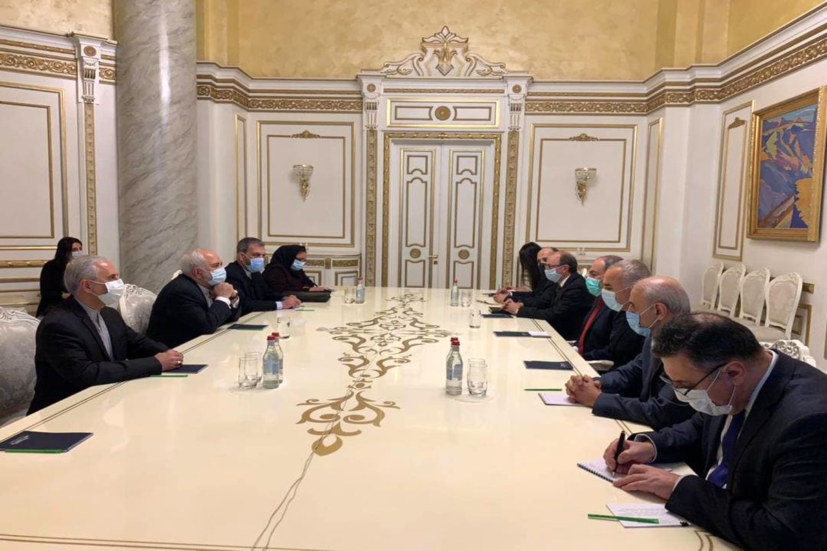توییت ظریف پس از دیدار با نخست وزیر و وزیر امور خارجه ارمنستان