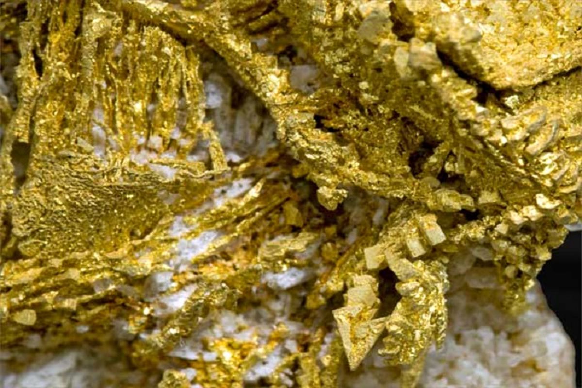 صدور گواهی کشف بزرگ ترین معدن طلای ایران در سیستان و بلوچستان