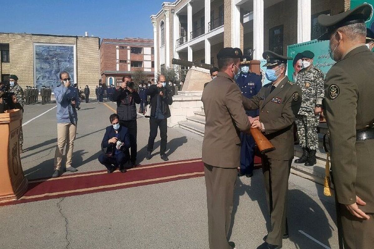 مراسم دانش‌آموختگی دانشجویان دافوس ارتش برگزار شد
