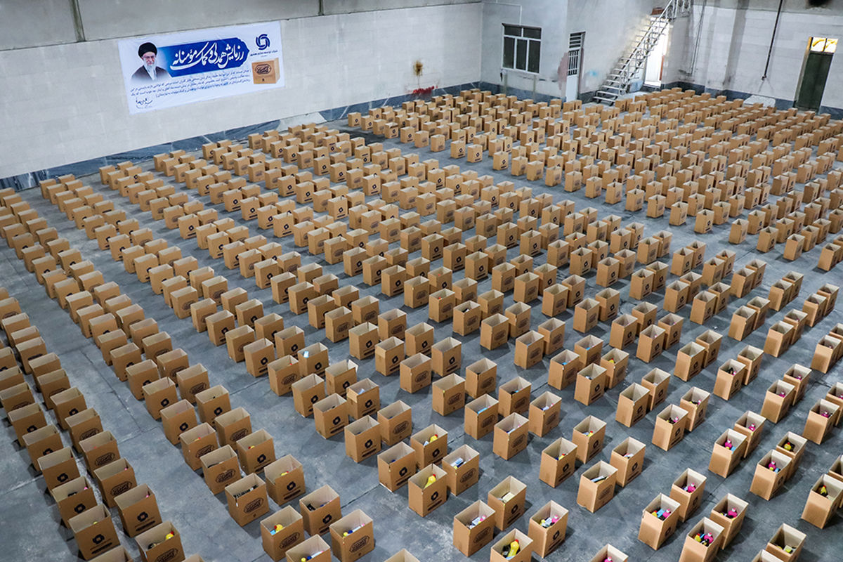 بسته‌های معیشتی شرکت سیمان نهاوند در روستاهای همجوار کارخانه توزیع شد