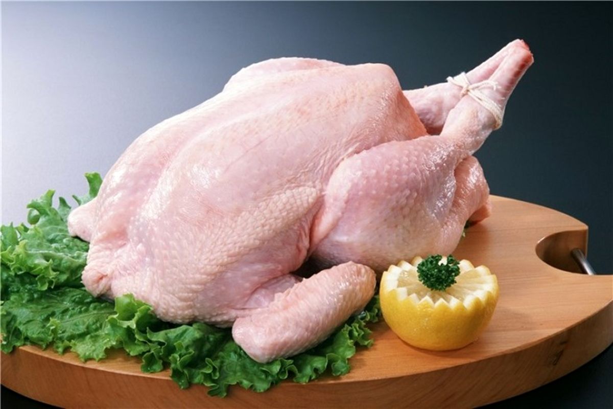 اشتباه وحشتناک که هنگام شستن و طبخ مرغ مرتکب می‌شویم!
